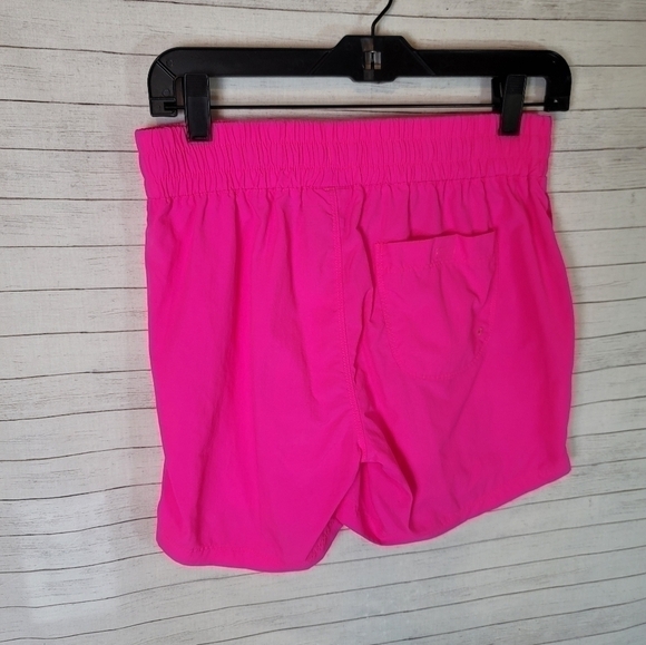 MOUNTAIN HARDWEAR NYLON TRACK SHORTS IN HOT PINK, SZ SMALL - Picture 7 of 15